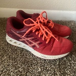 ASICS Sneakers | GUC